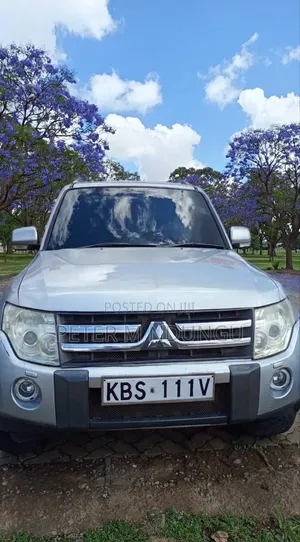 Mitsubishi Pajero 2005 Silver