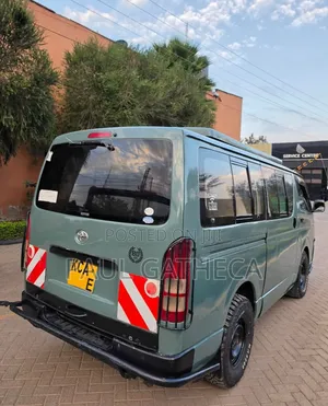 Toyota HiAce 2007 Green