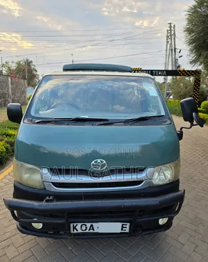 Toyota HiAce 2007 Green