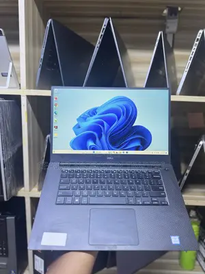 Laptop Dell Precision 15 5540 8GB Intel Core i9 SSD 256GB