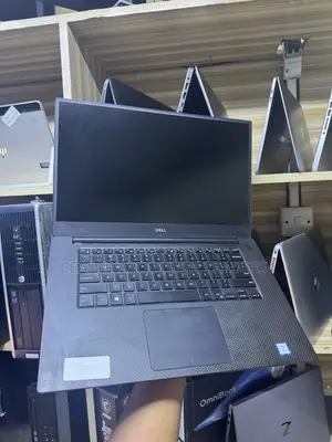 Laptop Dell Precision 15 5540 8GB Intel Core i9 SSD 256GB
