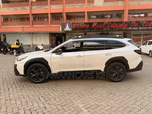 Subaru Outback 2023 White