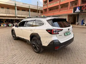 Subaru Outback 2023 White
