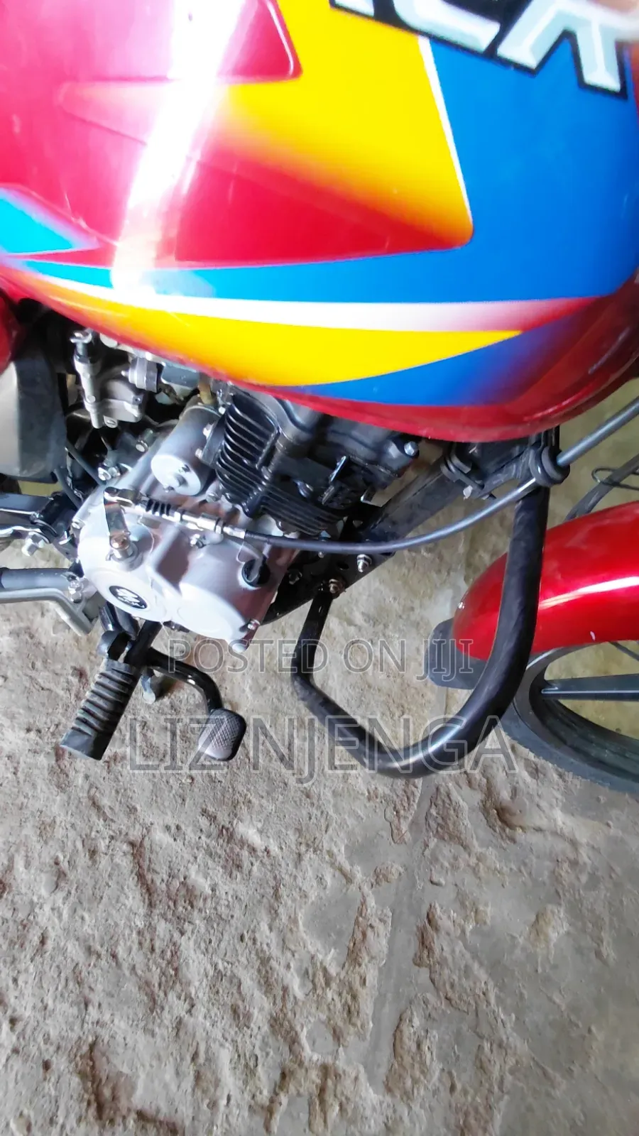 Bajaj Boxer 150 UG 2026 Red