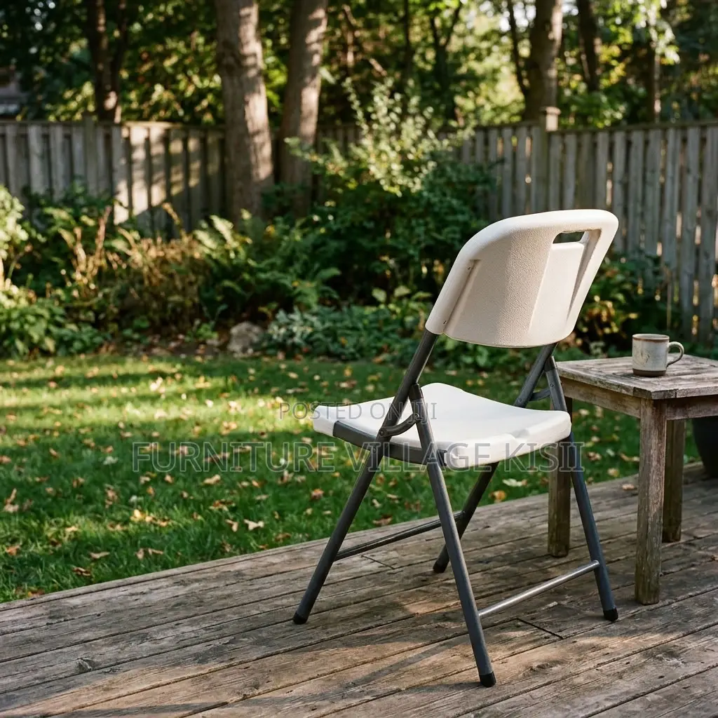 White Foldable Plastic Outdoor Seat