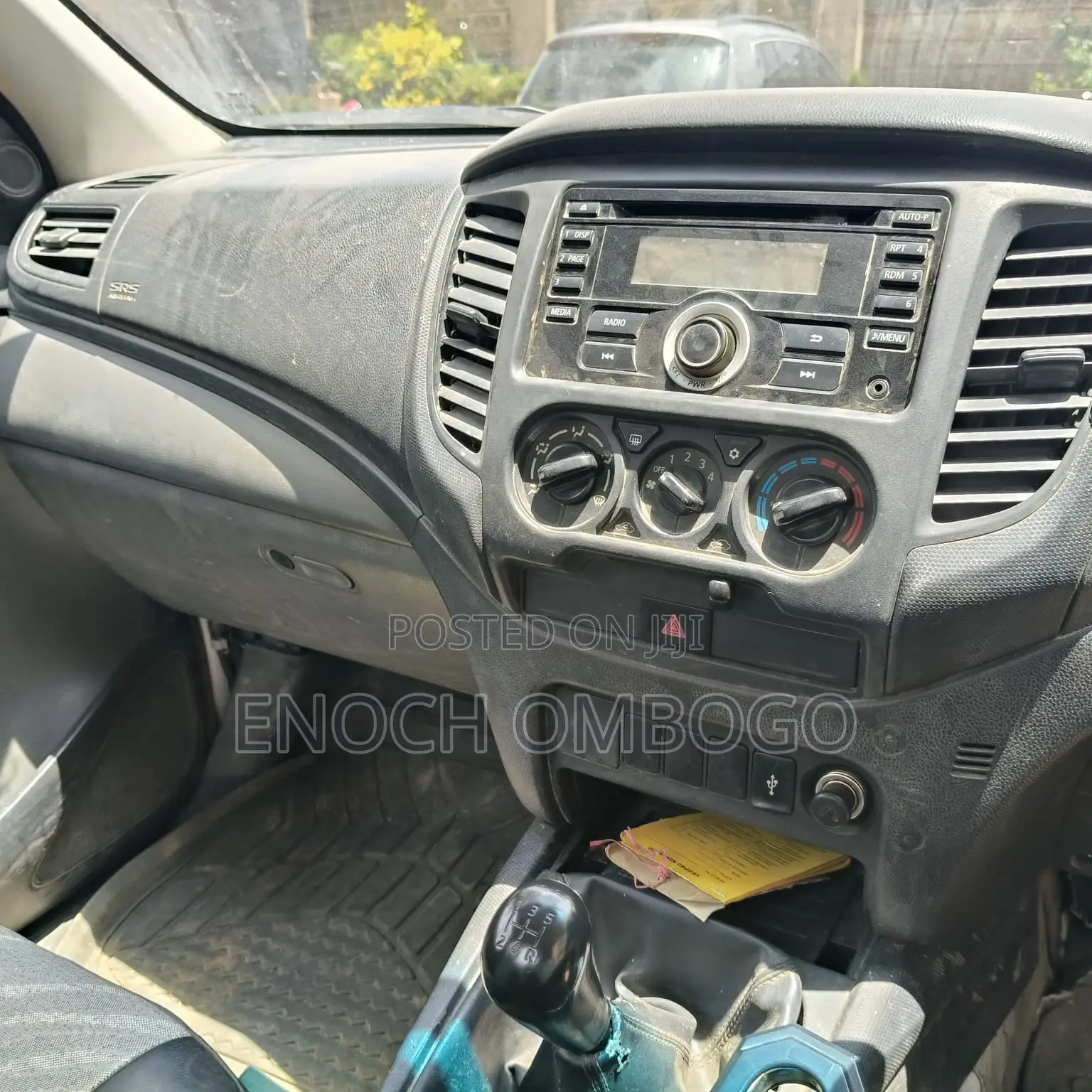 Mitsubishi L200 2015 White