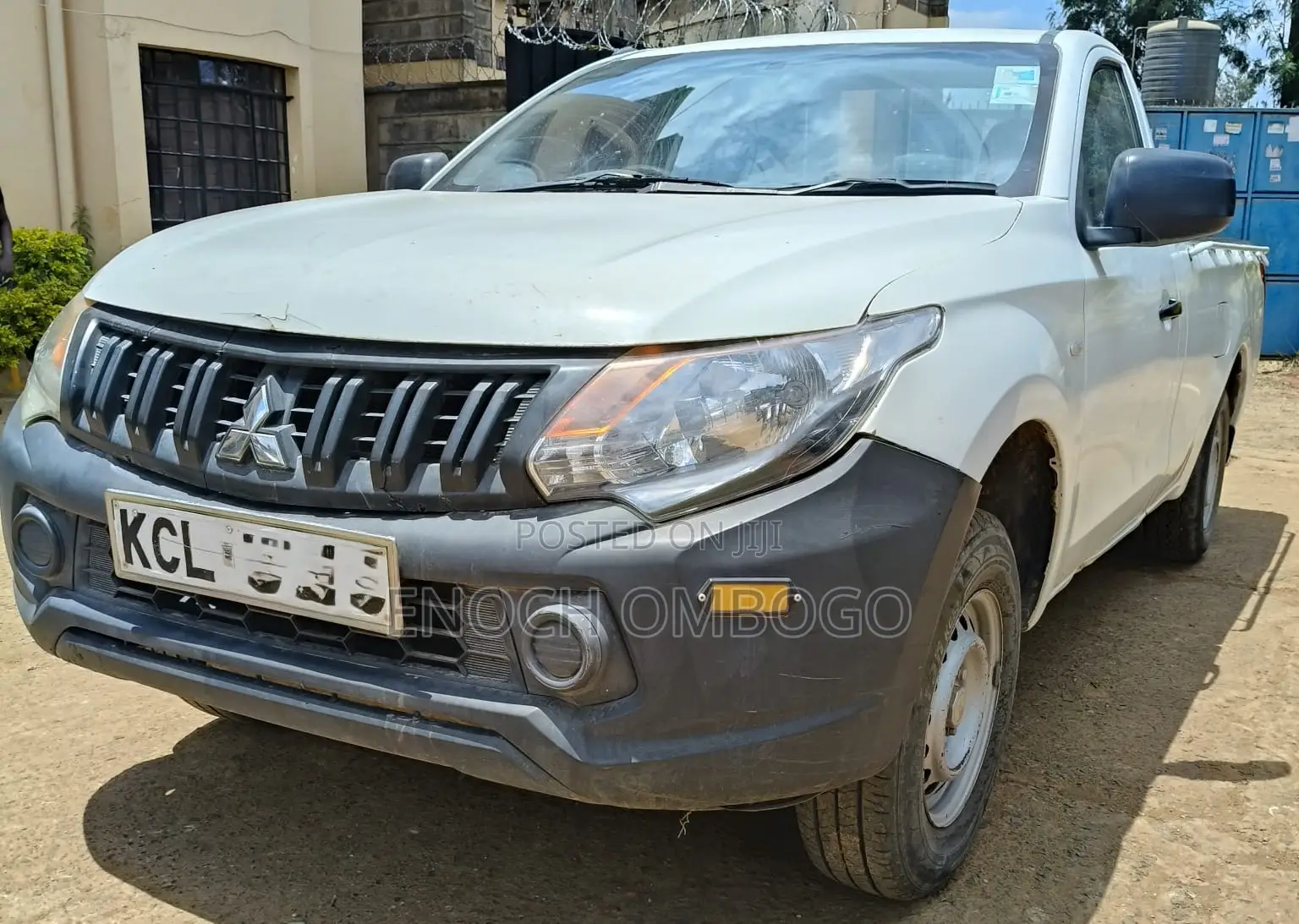 Mitsubishi L200 2015 White