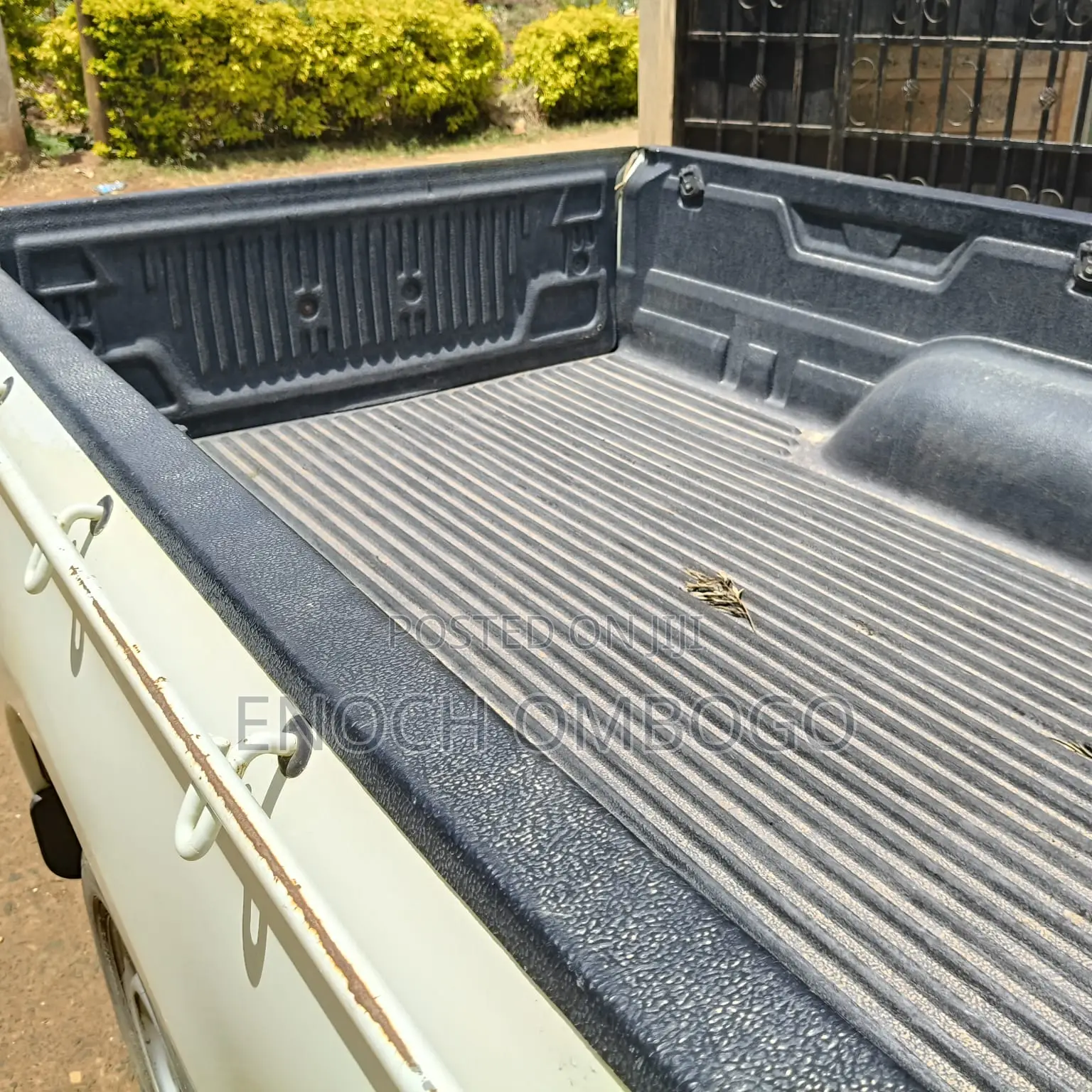 Mitsubishi L200 2015 White