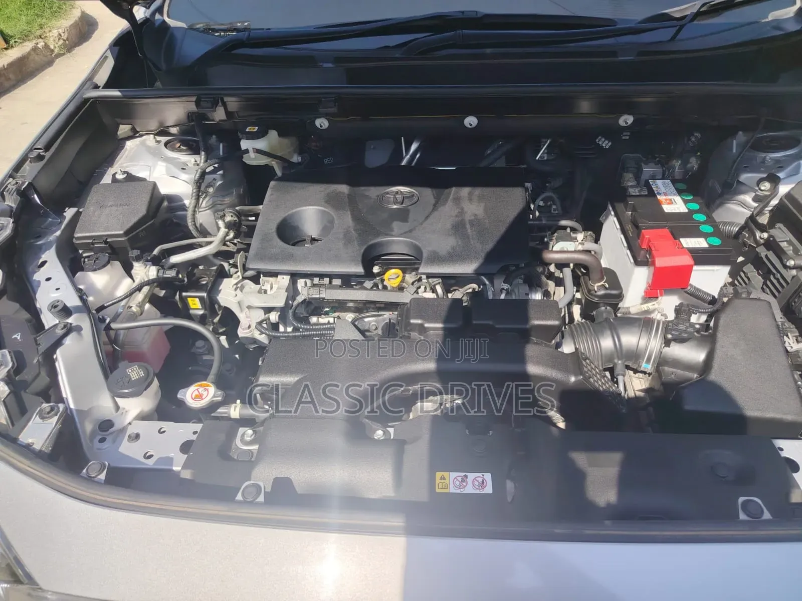 Toyota RAV4 2021 Silver