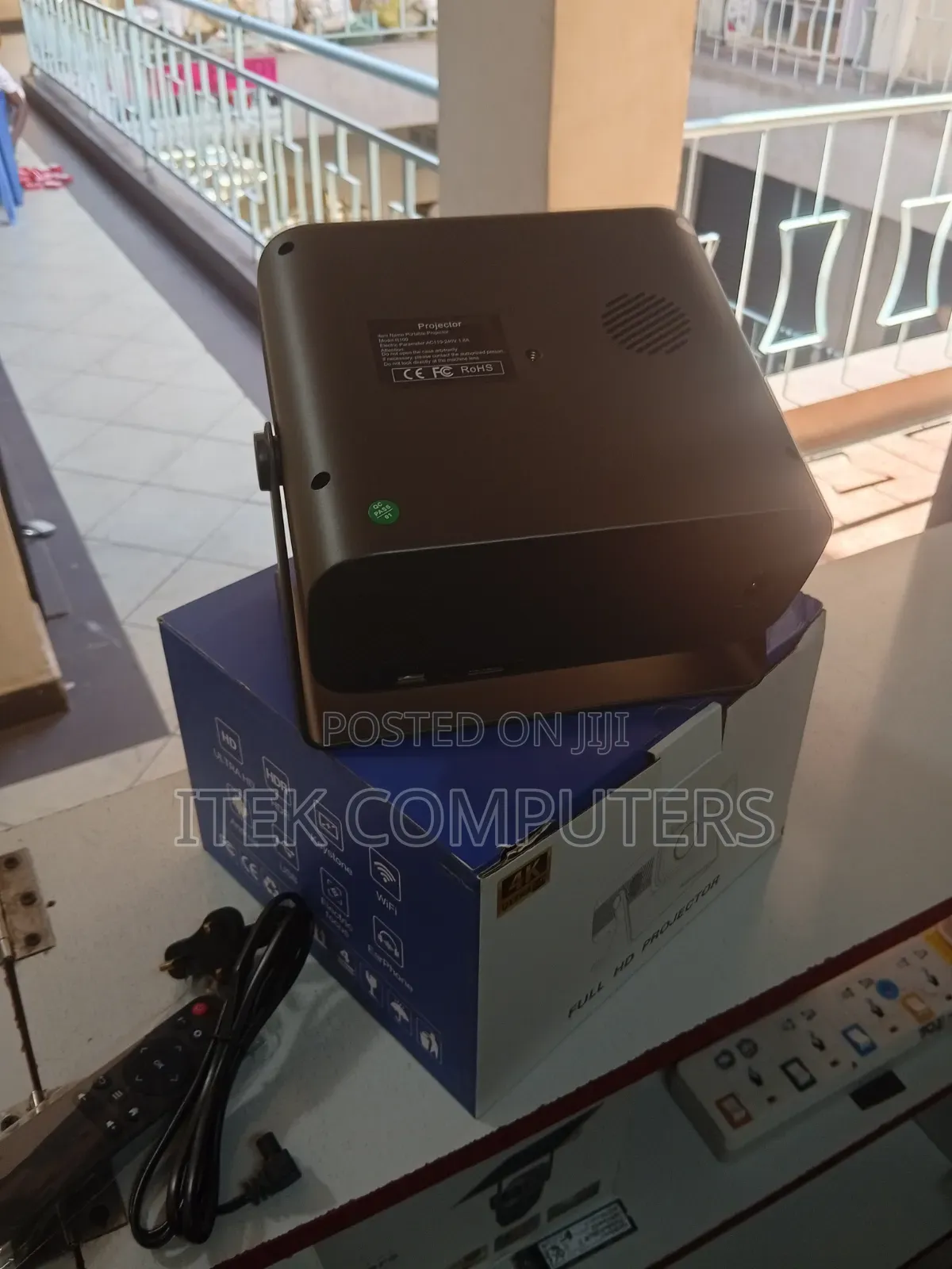 Transform Your Living Room With the CY900 Smart Android Projector