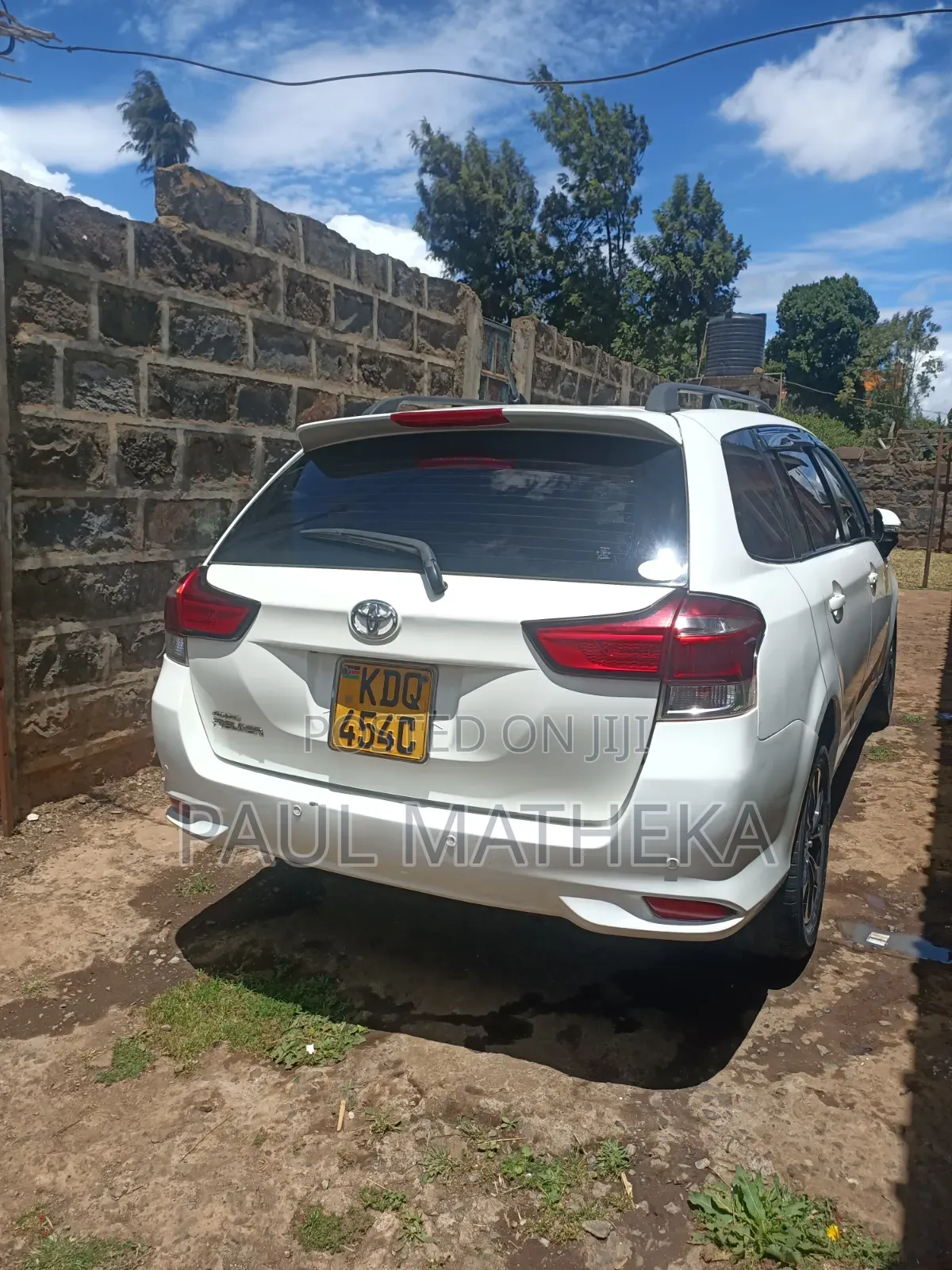 Toyota Corolla Fielder 2017 White