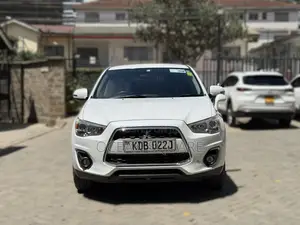 Mitsubishi RVR 2013 White