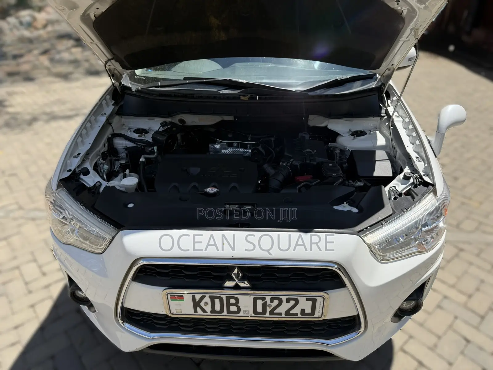 Mitsubishi RVR 2013 White