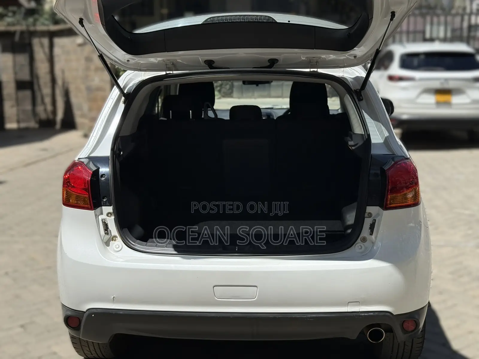 Mitsubishi RVR 2013 White