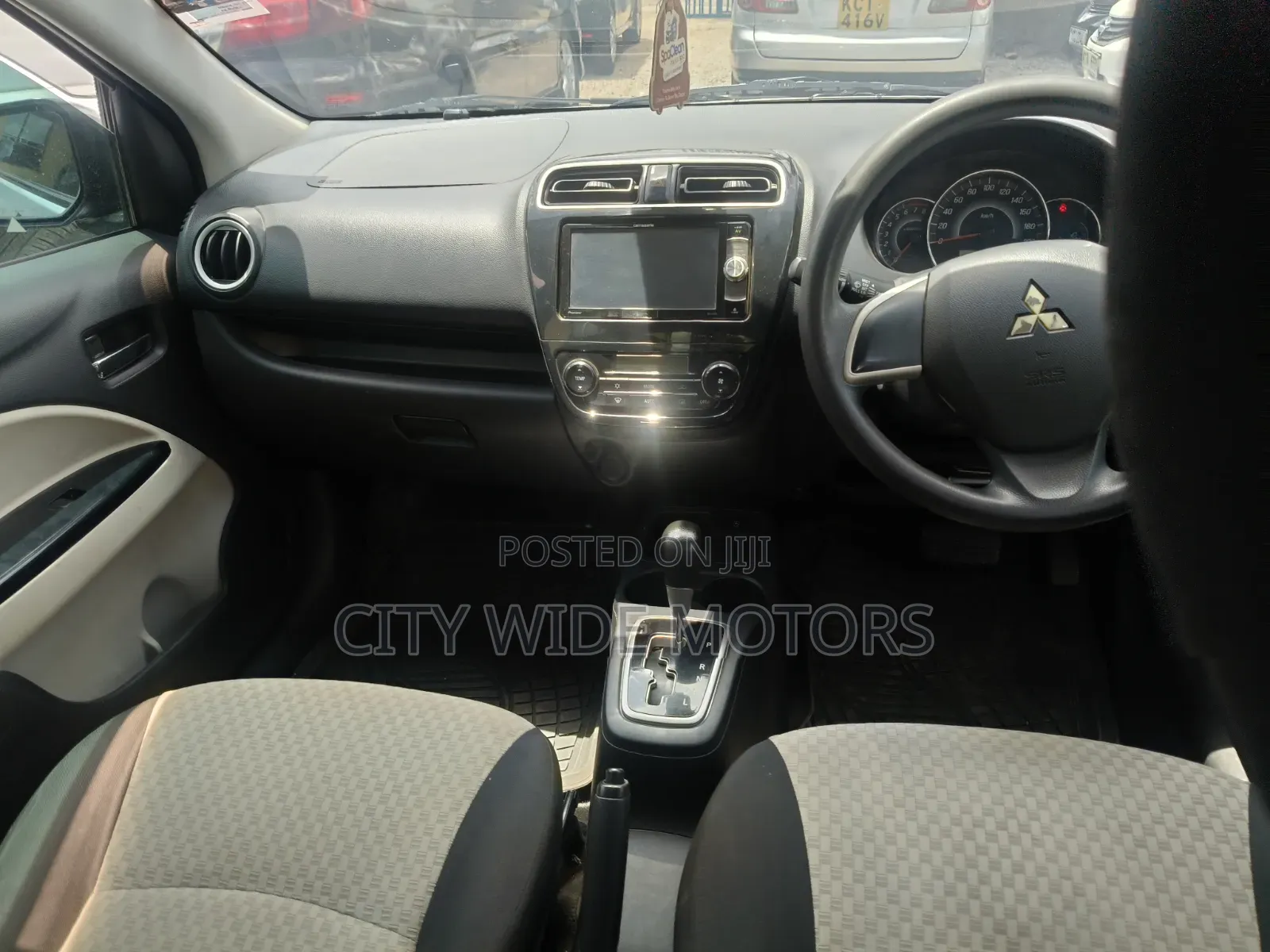 Mitsubishi Mirage 2017 Silver