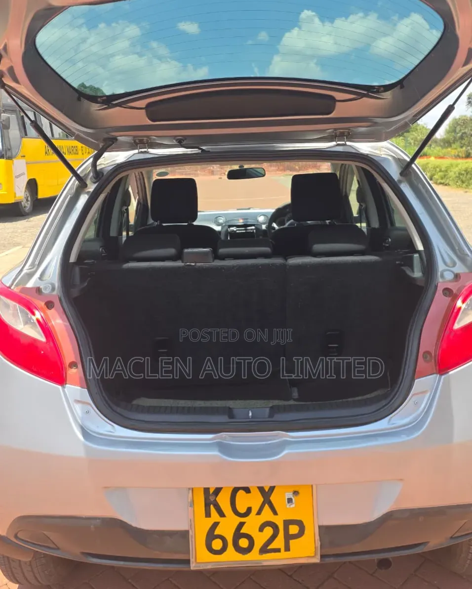Mazda Demio 2012