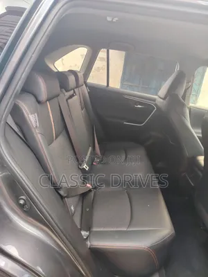 Toyota RAV4 2021 Gray