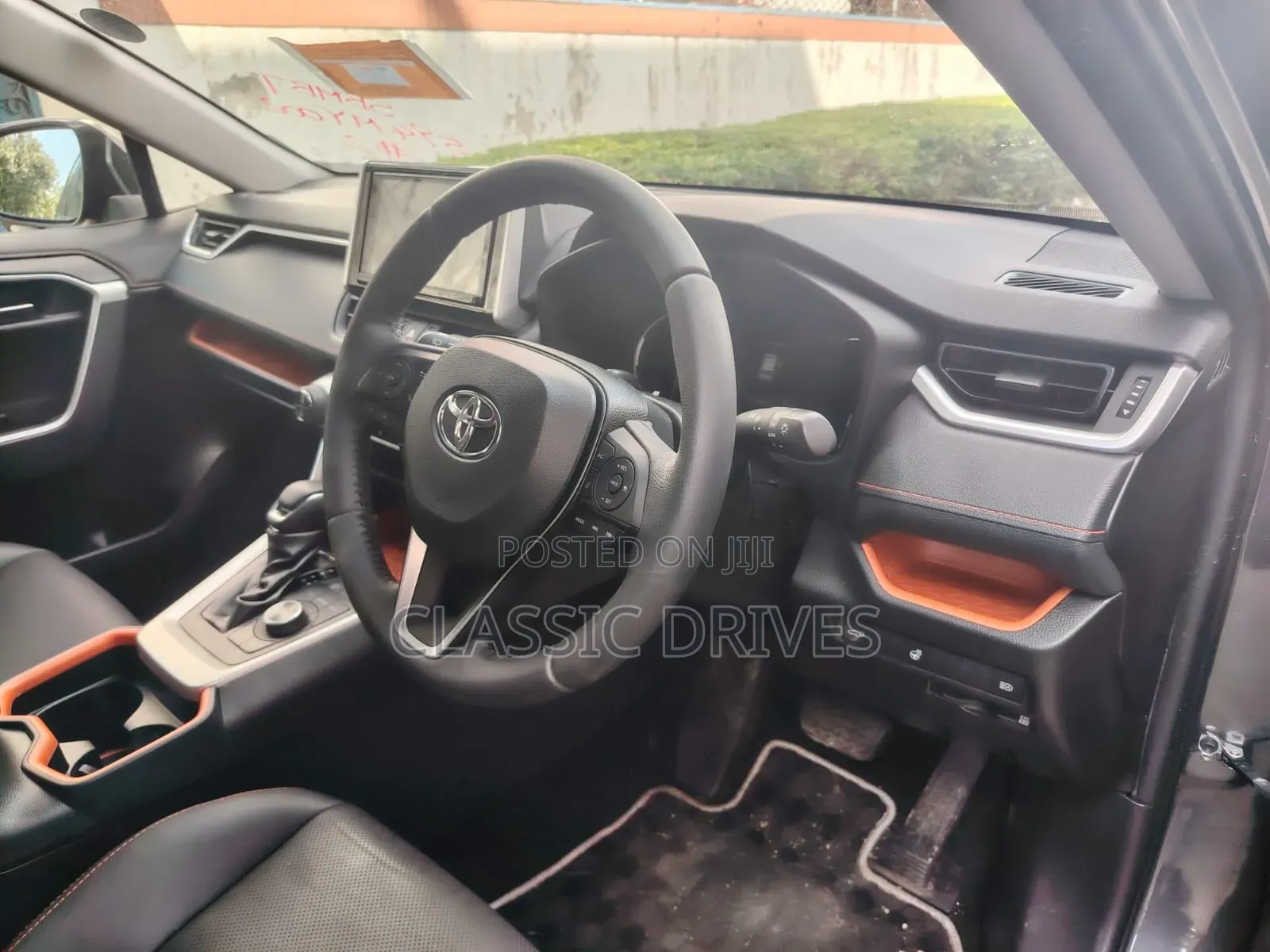 Toyota RAV4 2021 Gray