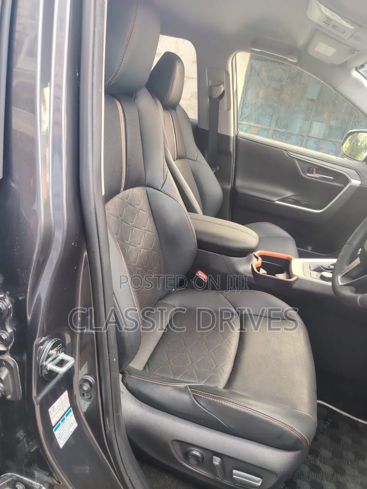 Toyota RAV4 2021 Gray