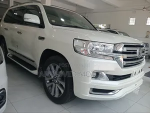 Toyota Land Cruiser 2020 White