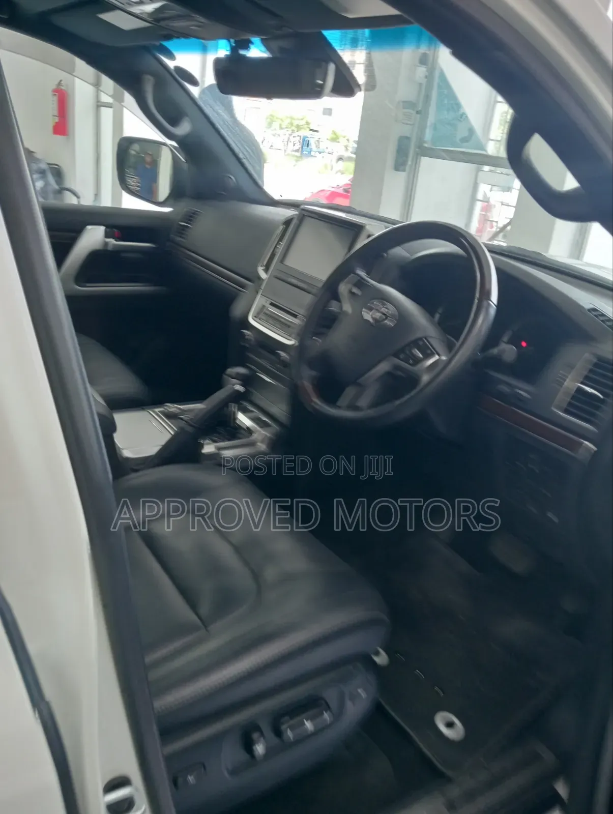 Toyota Land Cruiser 2020 White