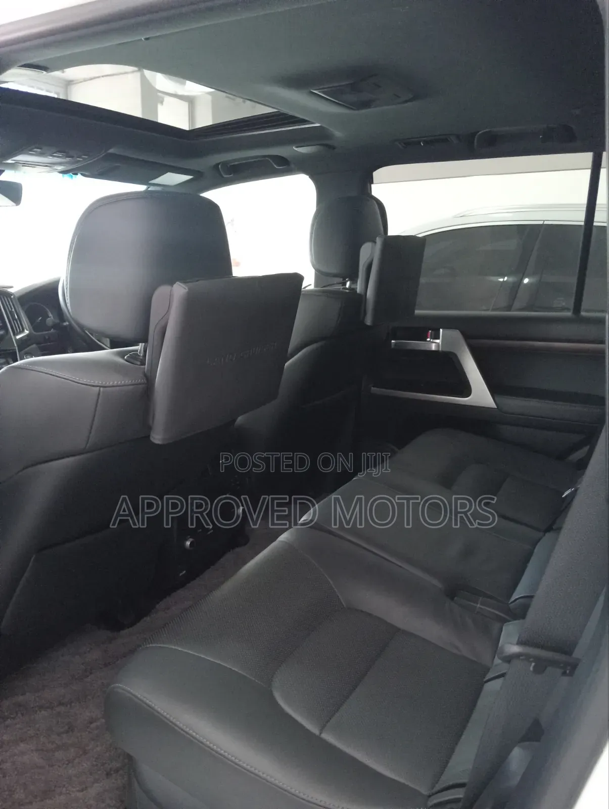 Toyota Land Cruiser 2020 White