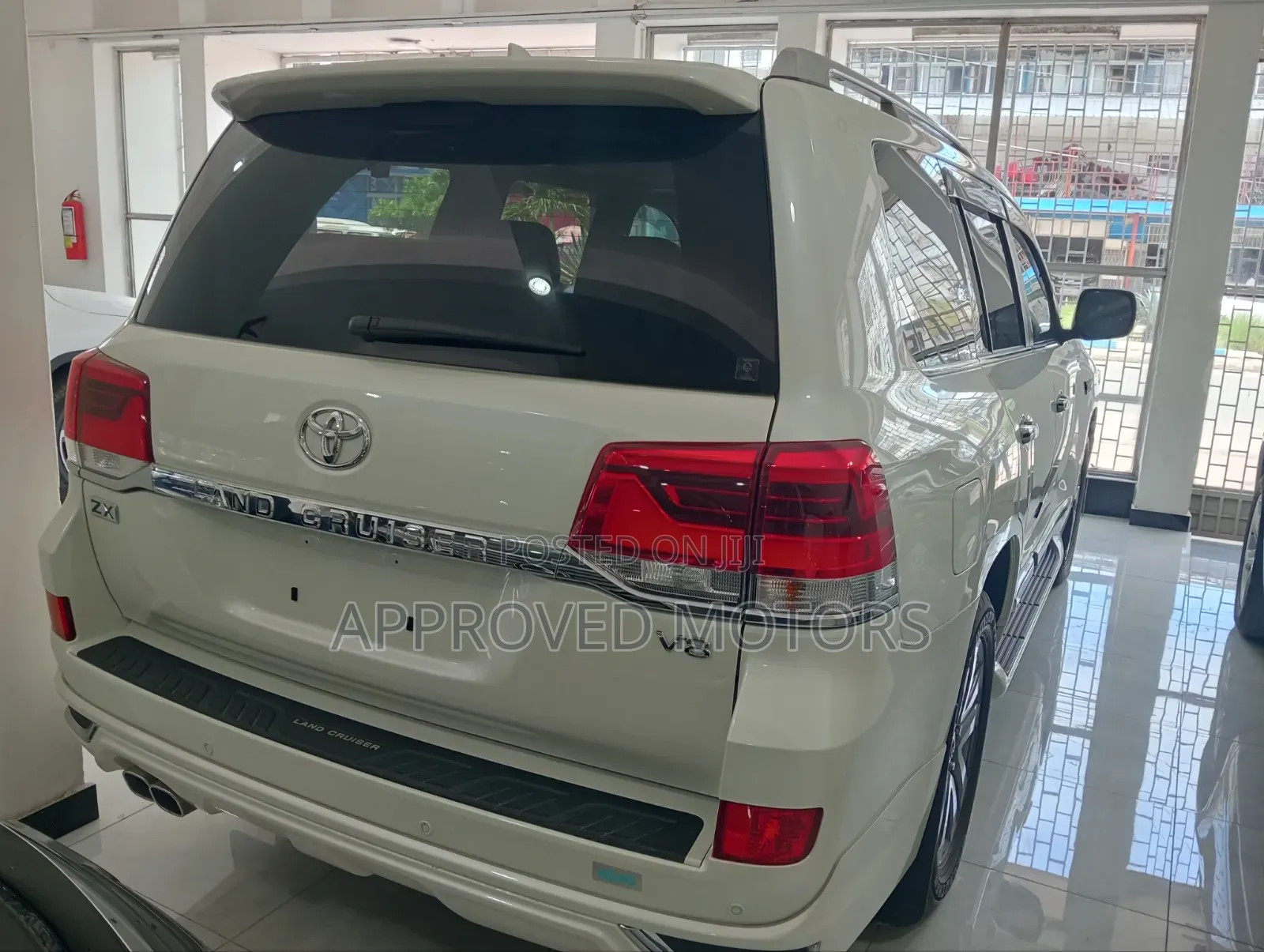Toyota Land Cruiser 2020 White