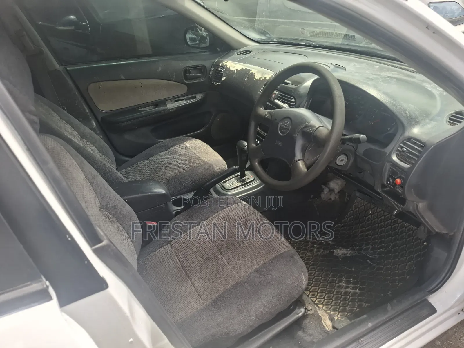 Nissan Wingroad 2001 White