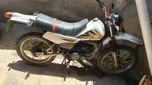 Yamaha DT125 1998 White