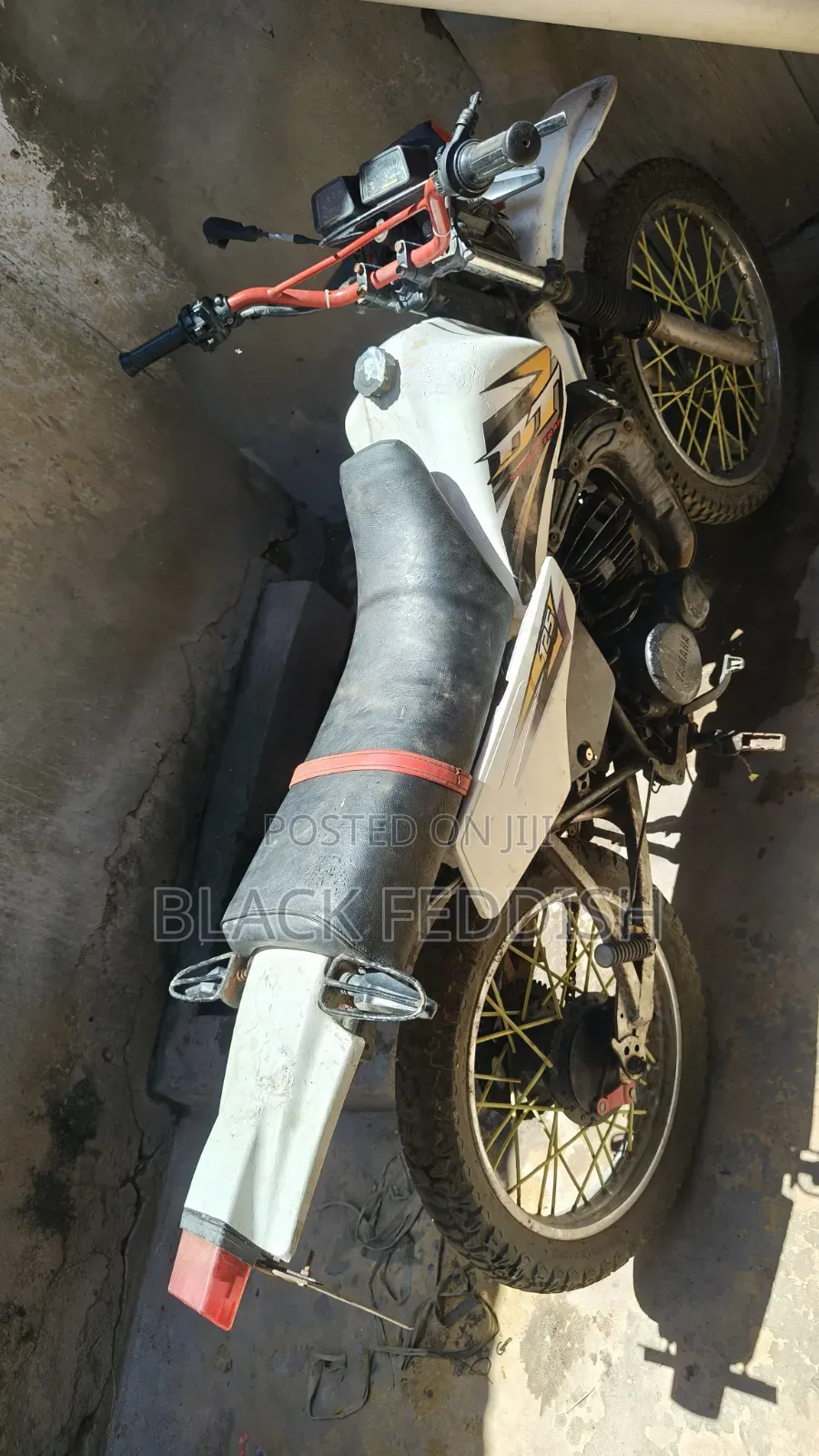 Yamaha DT125 1998 White