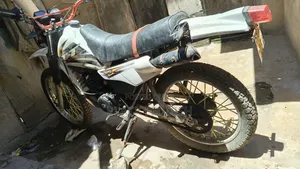 Yamaha DT125 1998 White