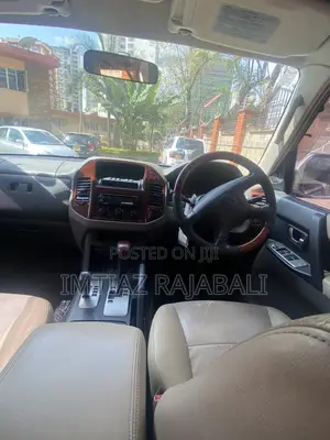Mitsubishi Pajero 2004 Silver