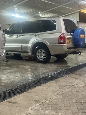 Mitsubishi Pajero 2004 Silver