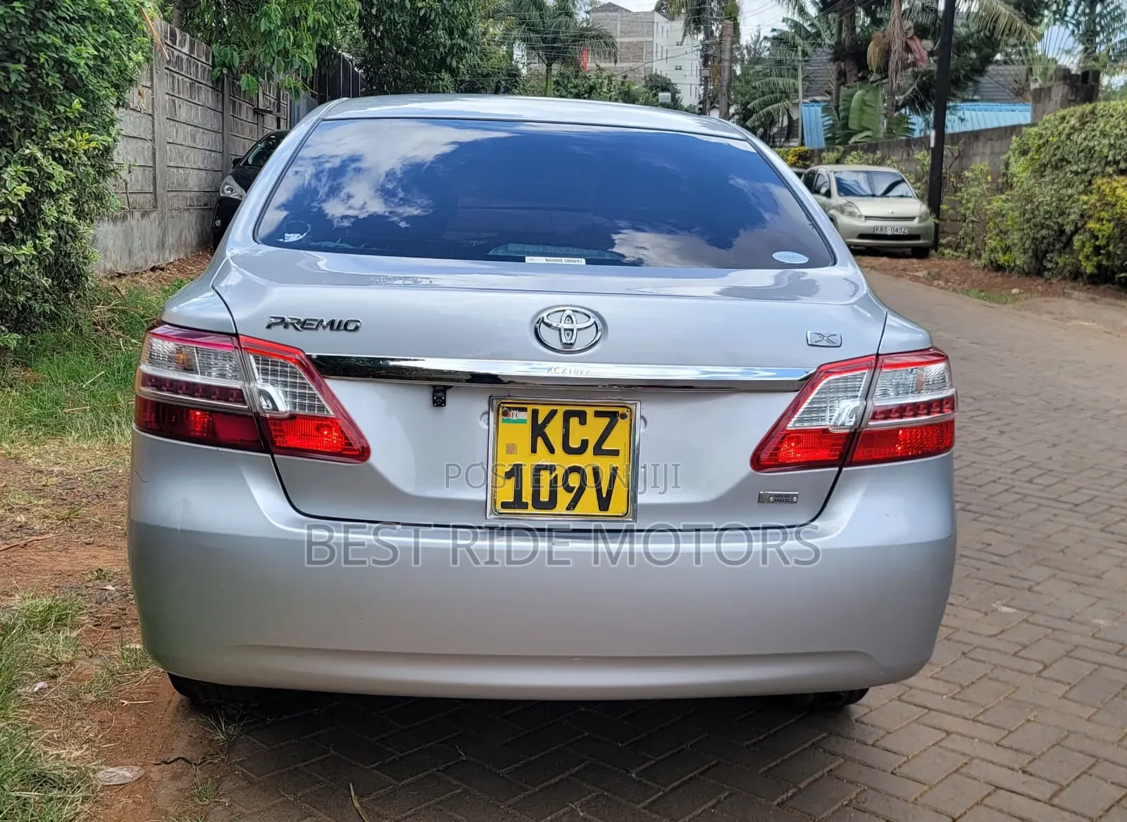 Toyota Premio 2015 Silver