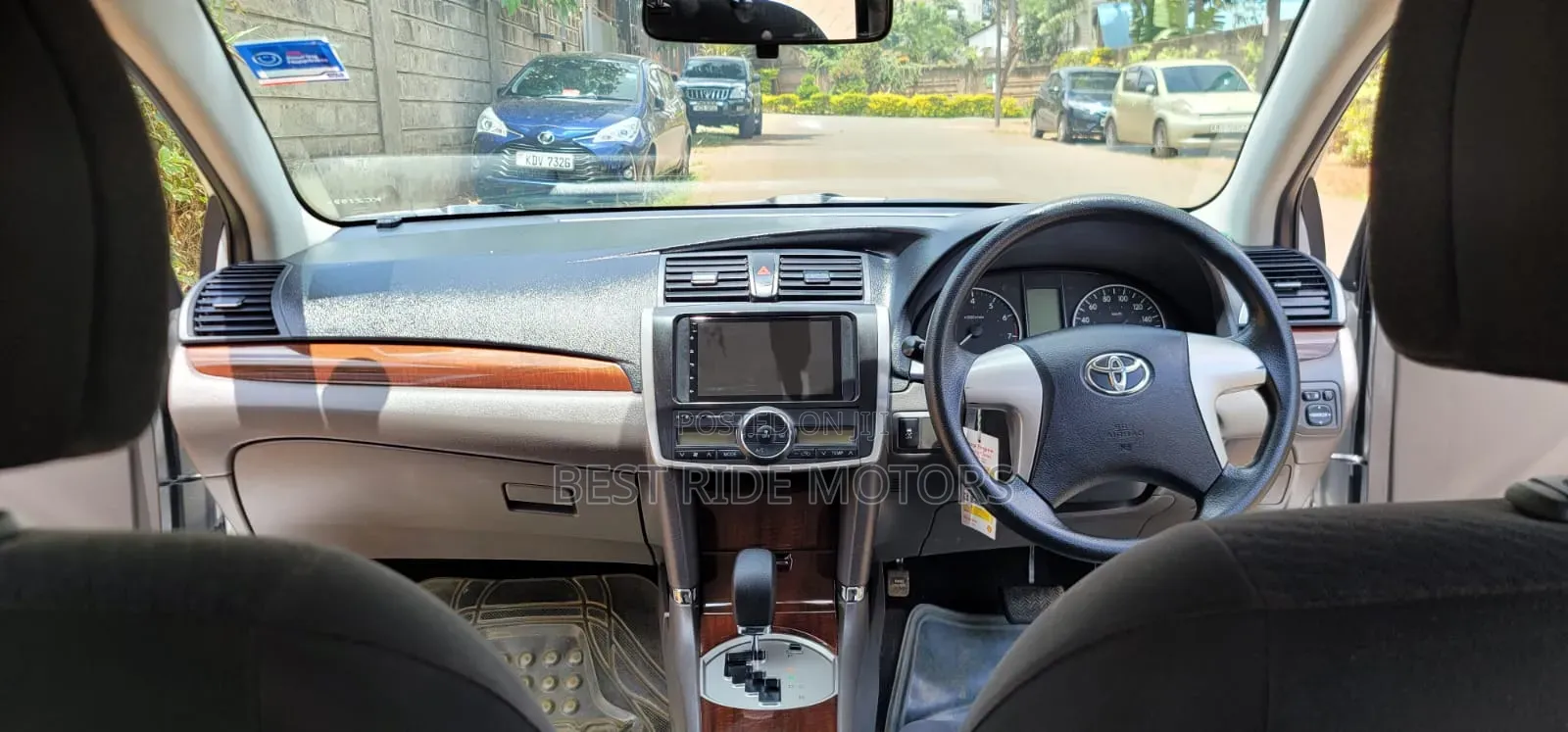 Toyota Premio 2015 Silver
