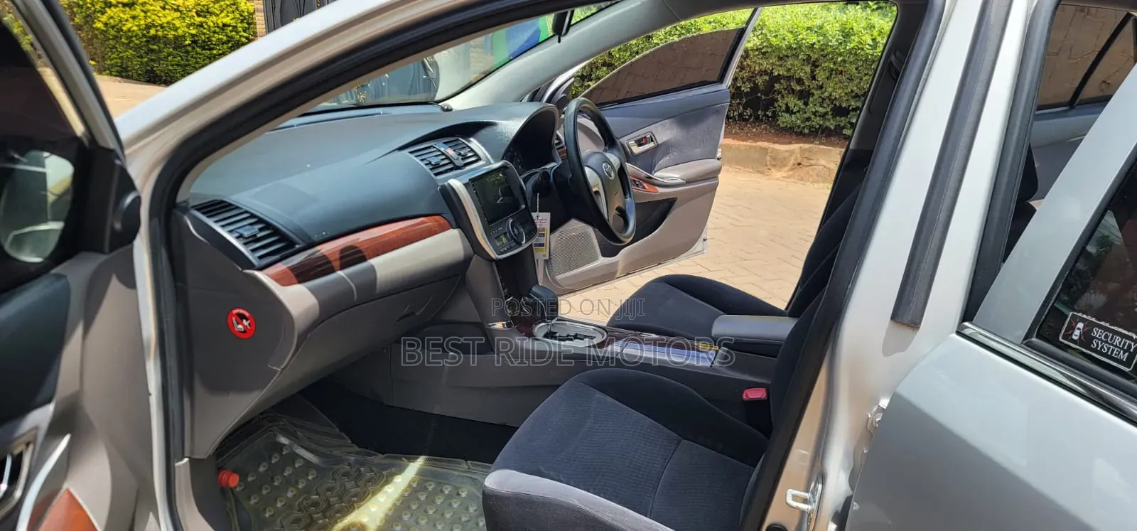 Toyota Premio 2015 Silver
