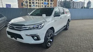 Toyota Hilux 2020 White