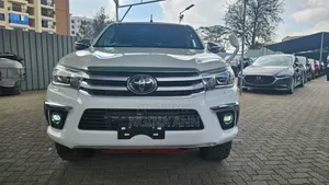 Toyota Hilux 2020 White