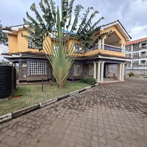 5bdrm Mansion in Kiamunyi, Menengai West for rent