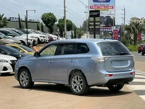 Mitsubishi Outlander 2015 Blue