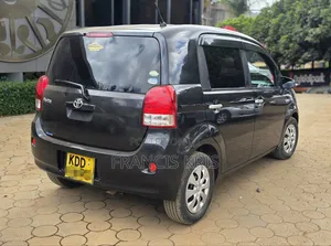 Toyota Porte 2014 Black