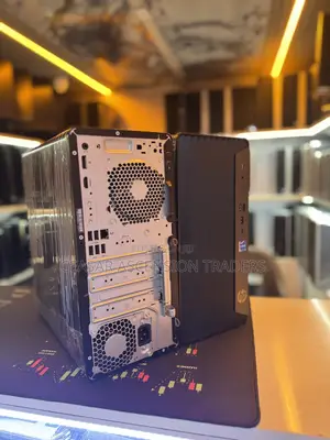 Desktop Computer HP 8GB Intel Core i5 SSD 512GB