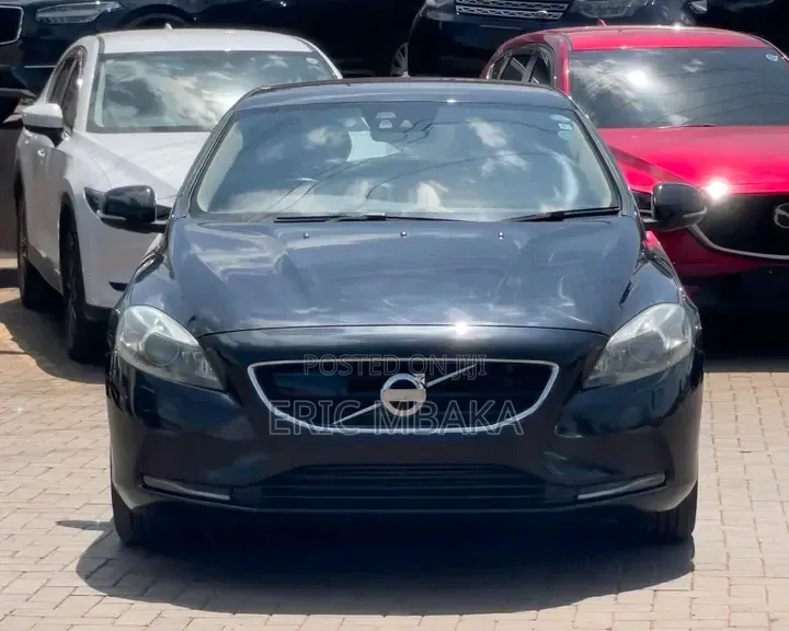 Volvo V40 2016 Black