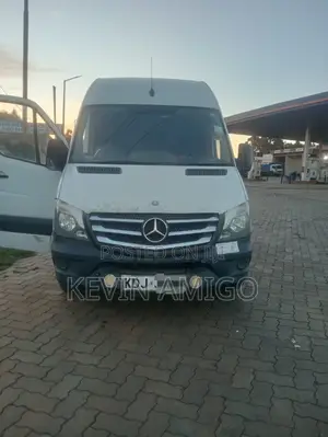 Mercedes-Benz eSprinter 2024 White
