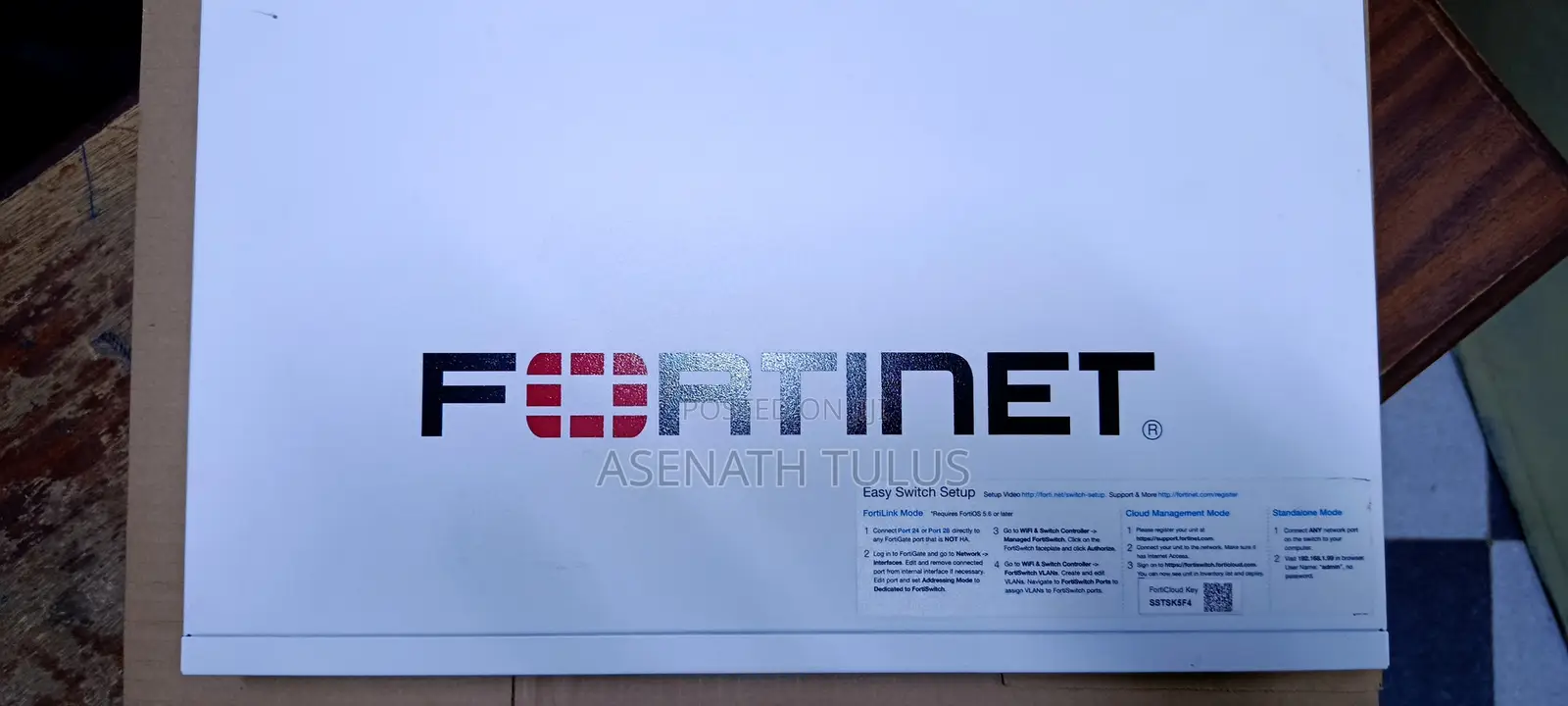 Fortinet FortiSwitch 124f-Fpoe Switch
