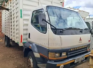 Mistubishi FH 215 2000 White