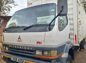 Mistubishi FH 215 2000 White