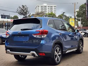 Subaru Forester Premium AWD 2019 Blue