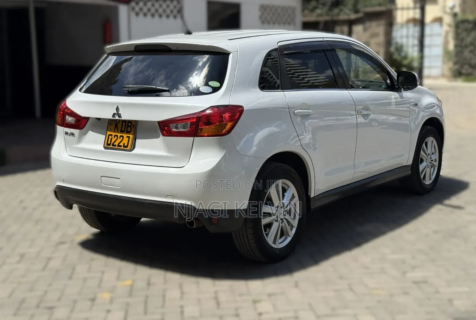 Mitsubishi RVR 2013 White