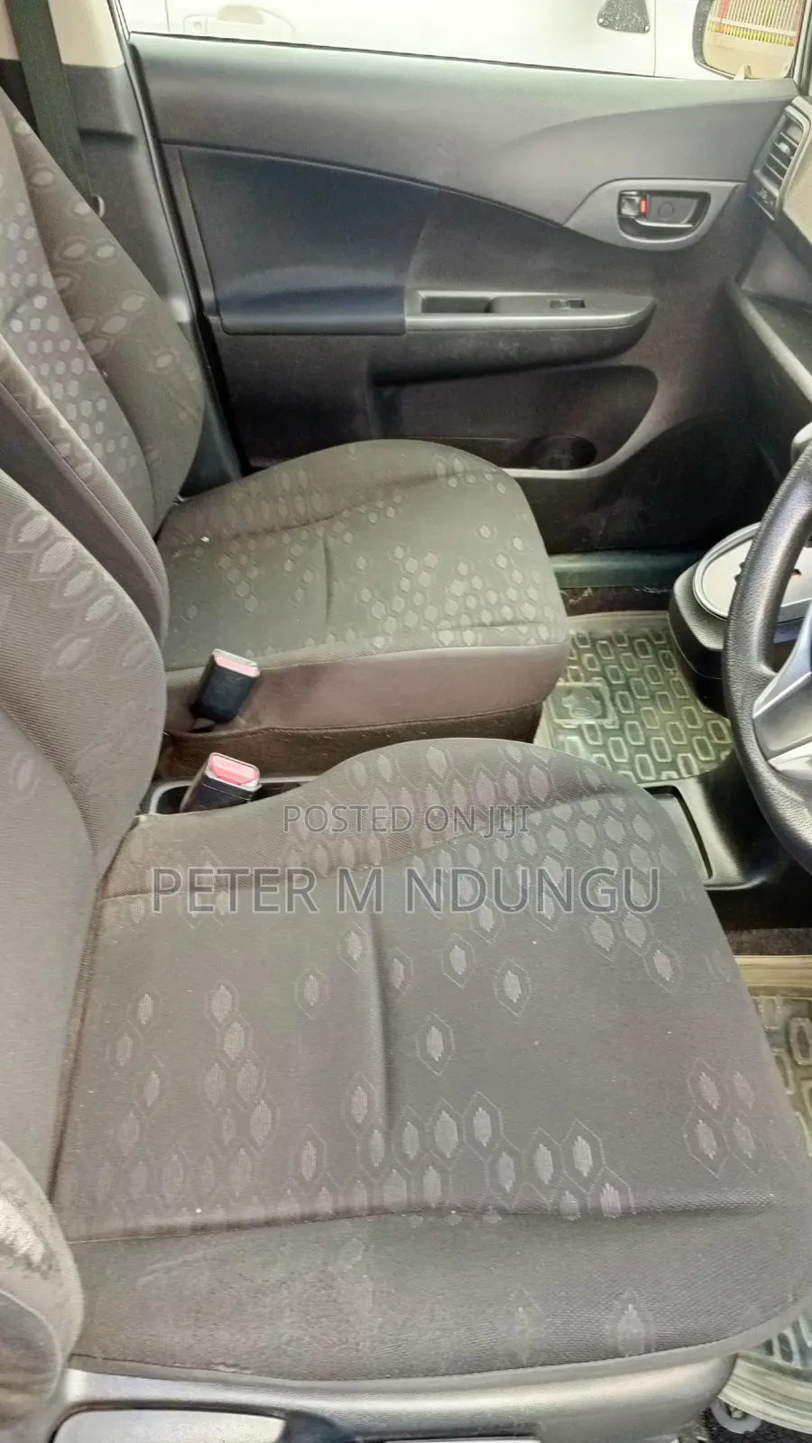 Toyota Ractis 2013 Silver